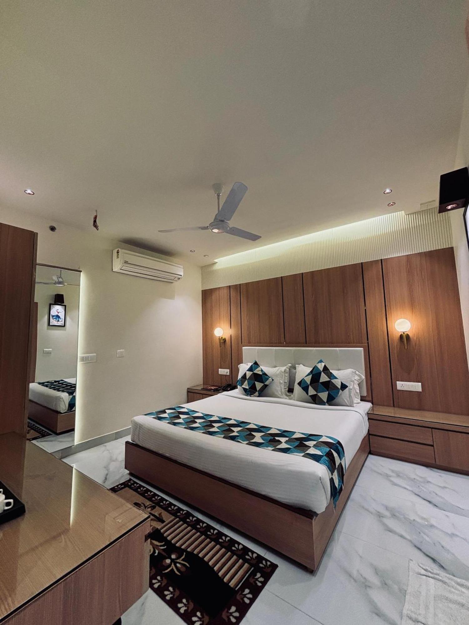 Taj Inn Hotel Agra  Ngoại thất bức ảnh